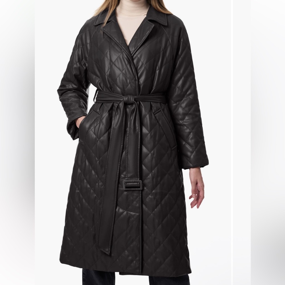Bernardo Elegant Black Quilted Women's Coat